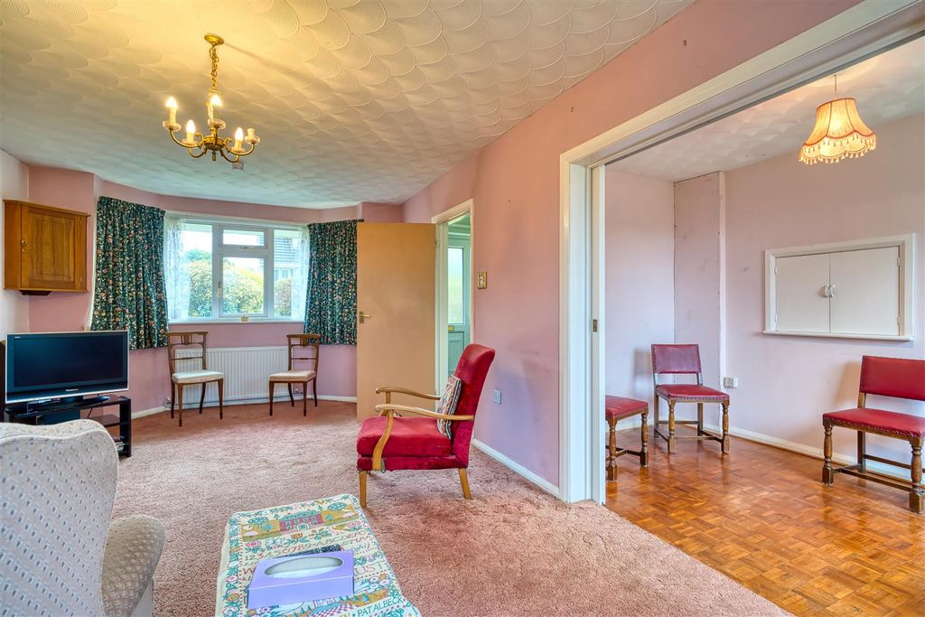 Property photo 2 of 9 Sitting Room