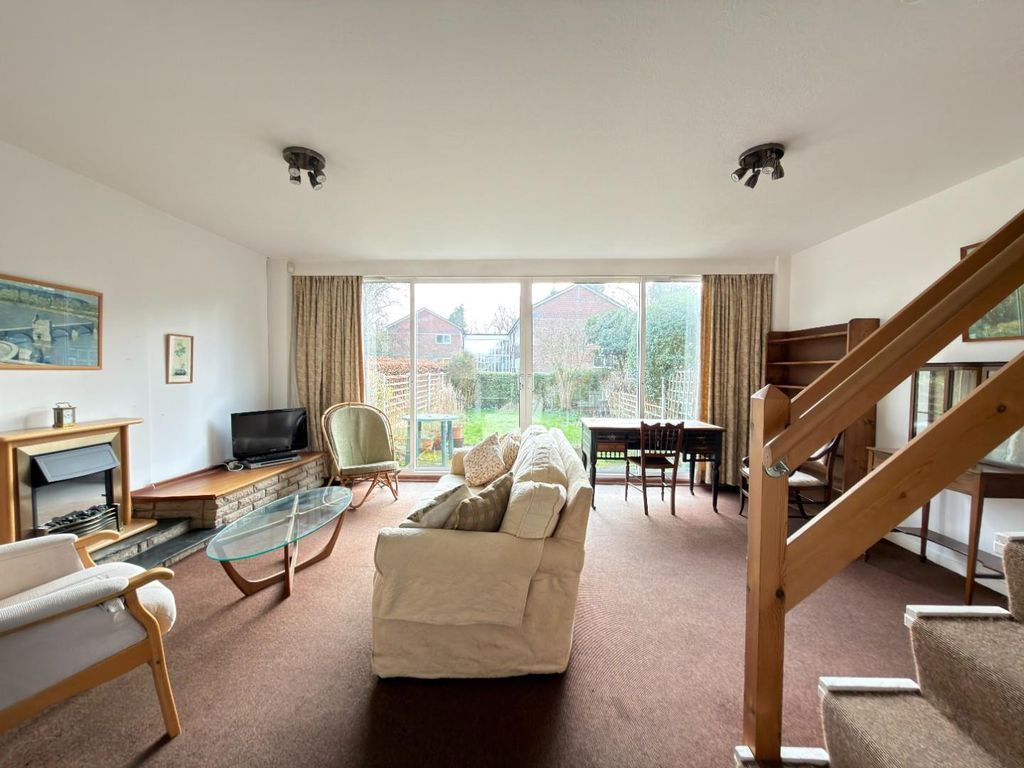 Property photo 2 of 32