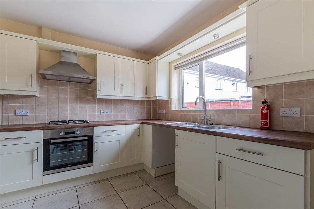 Property photo 1 of 11 Pwllmelin Road 165-8.Jpg