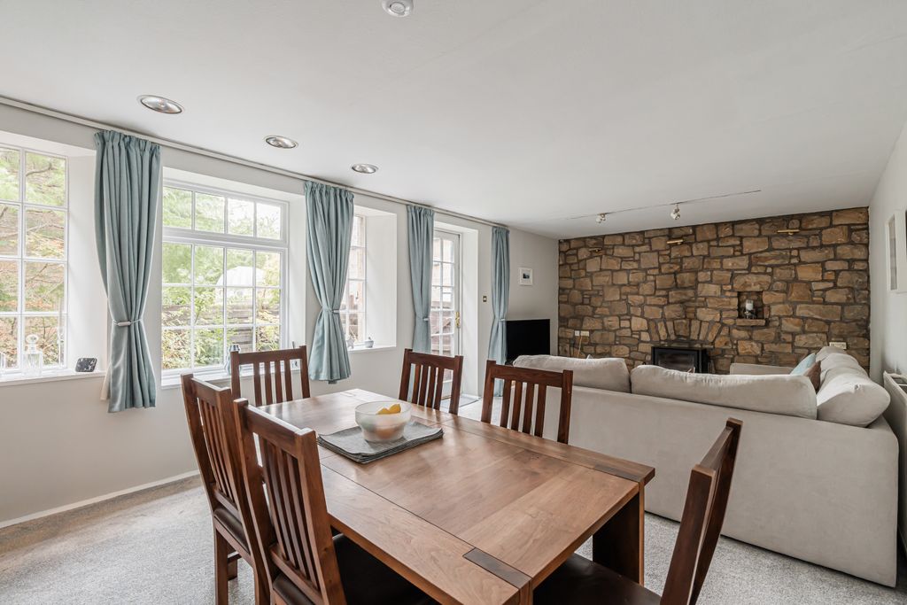 Property photo 3 of 30 Property Image 3