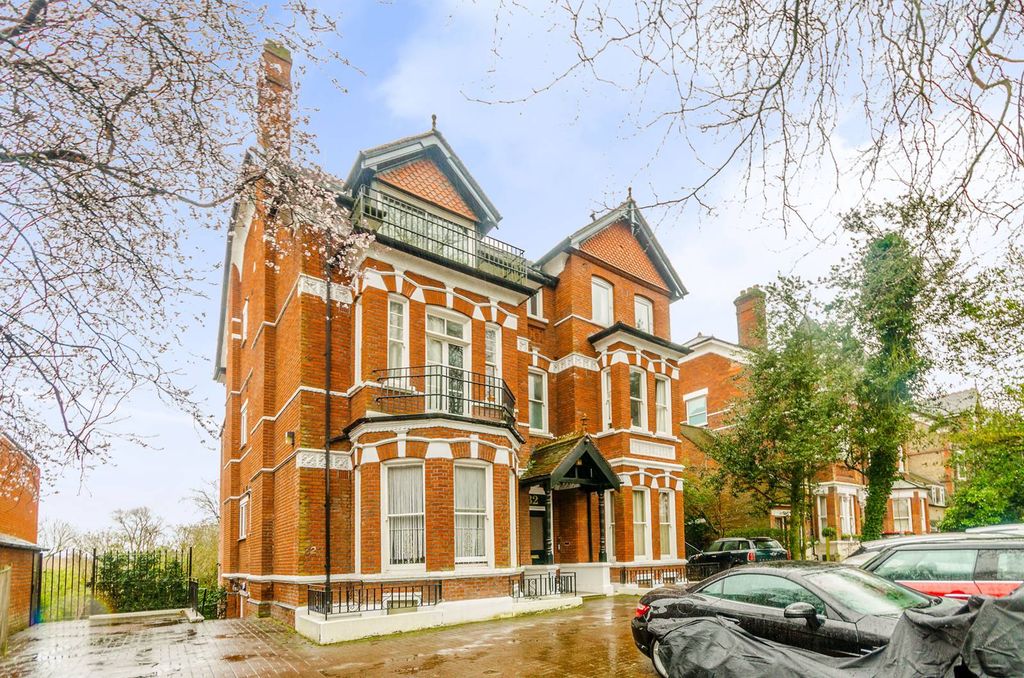 Property photo 2 of 11