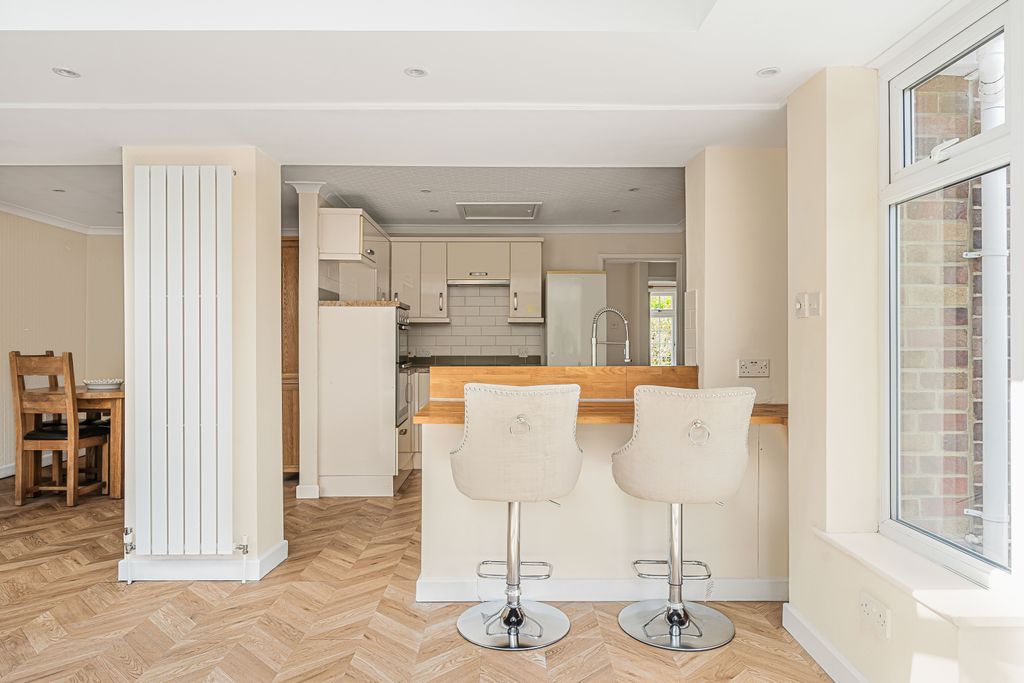 Additional image 10 of 3 bed detached bungalow for saleRiverside Close, Liss, Hampshire GU33
