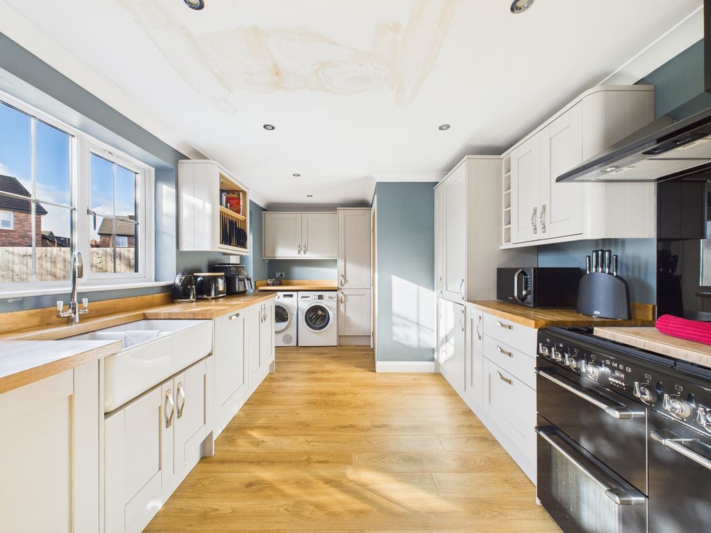 Property photo 3 of 35