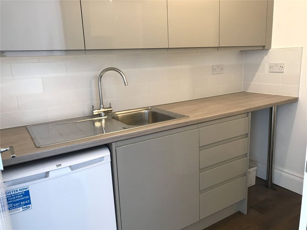 Property photo 2 of 6 Picture No. 23