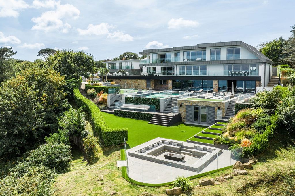 Property photo 1 of 66