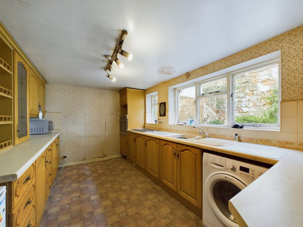 Property photo 3 of 24