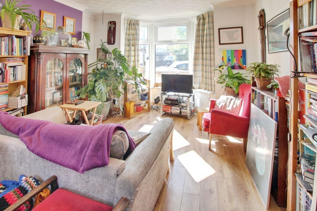Property photo 3 of 9