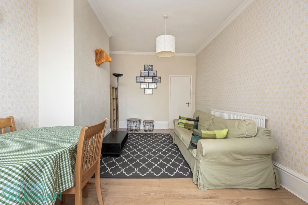 Property photo 1 of 10 4993380