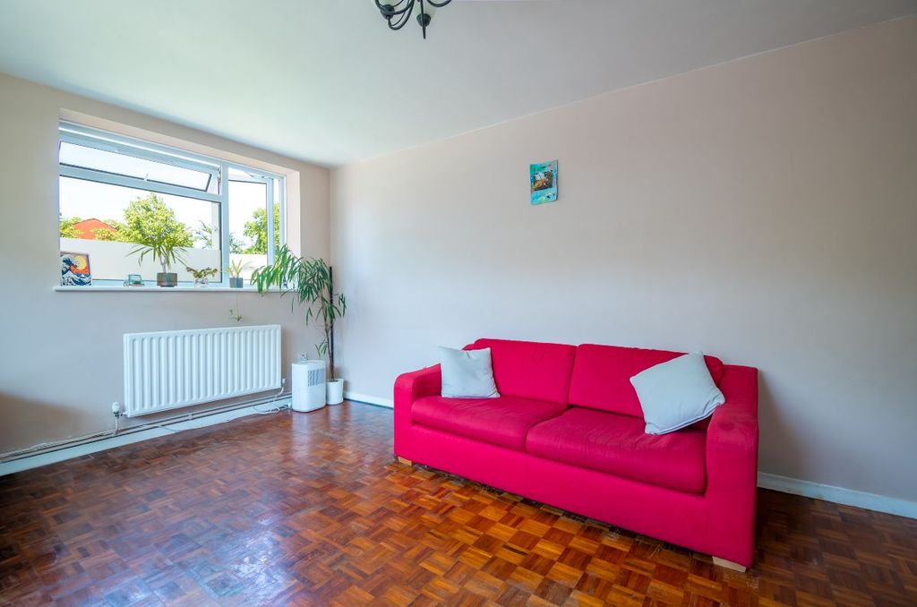 Property photo 3 of 14