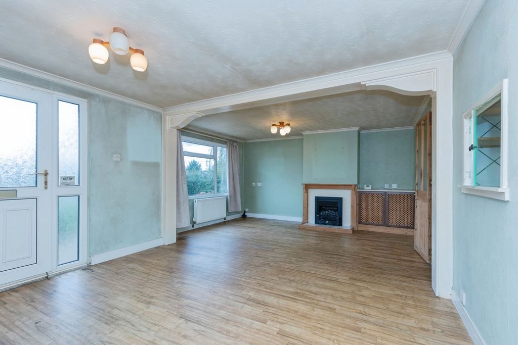 Property photo 2 of 17 Living Room