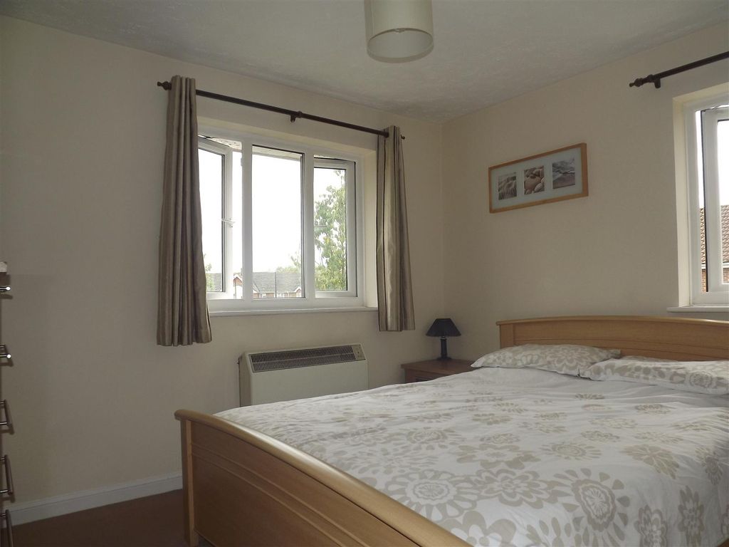 Property photo 2 of 5