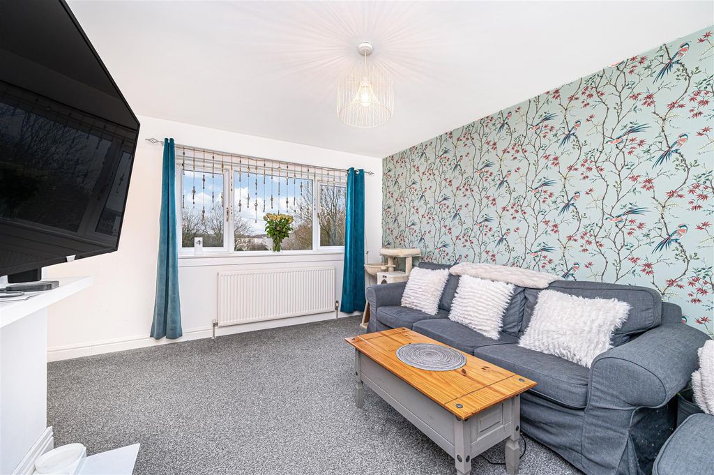 Property photo 3 of 27 Untitled (7 Of 1).Jpg