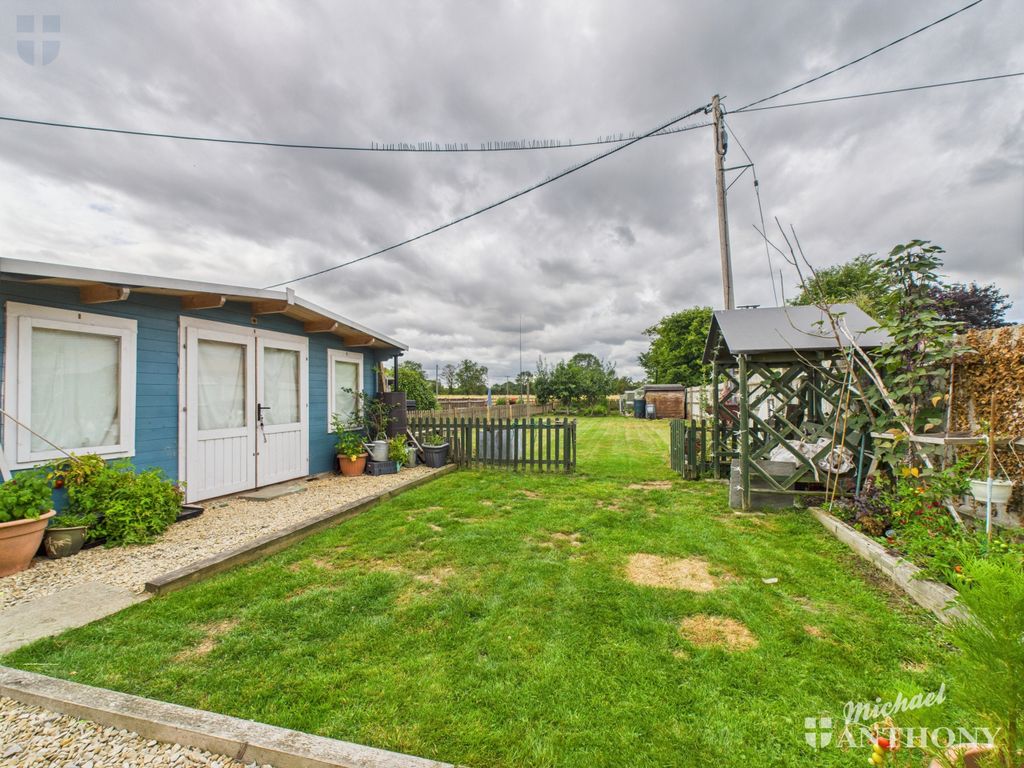 Property photo 3 of 6 Cam03218G0-Pr0741-Still001