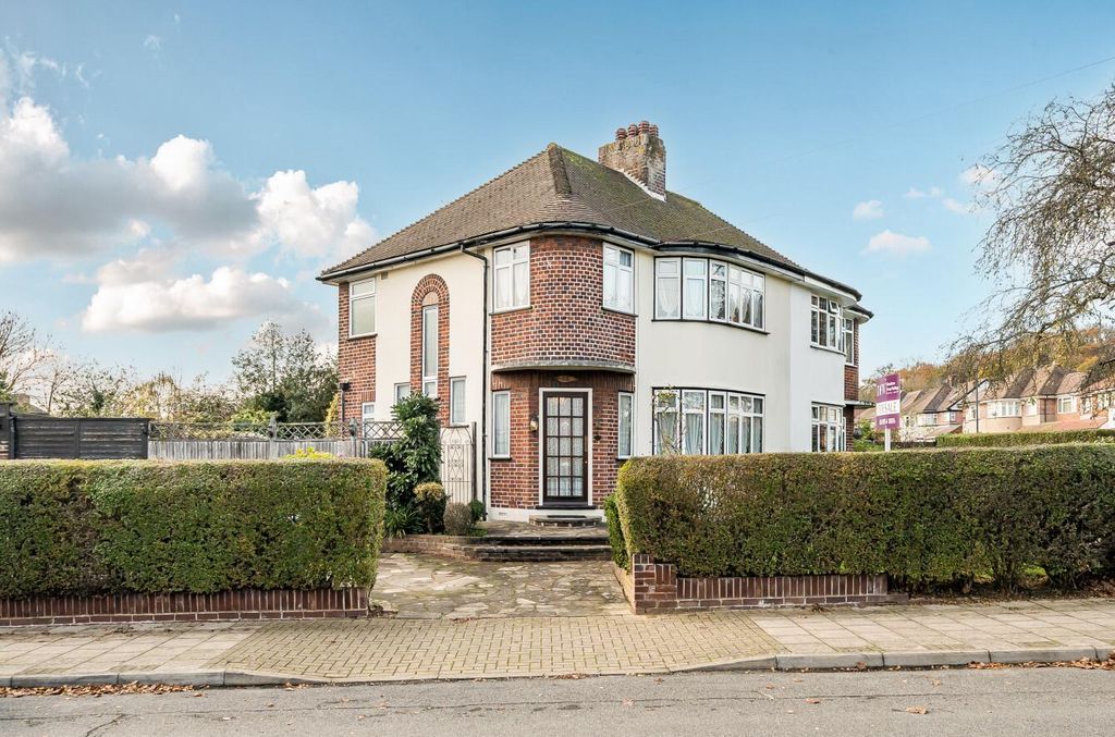 Property photo 1 of 14 Davidson Frost-Wellings, Dfw, Stanmore, Felbridge