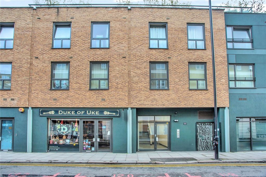 Property photo 2 of 8 Exterior