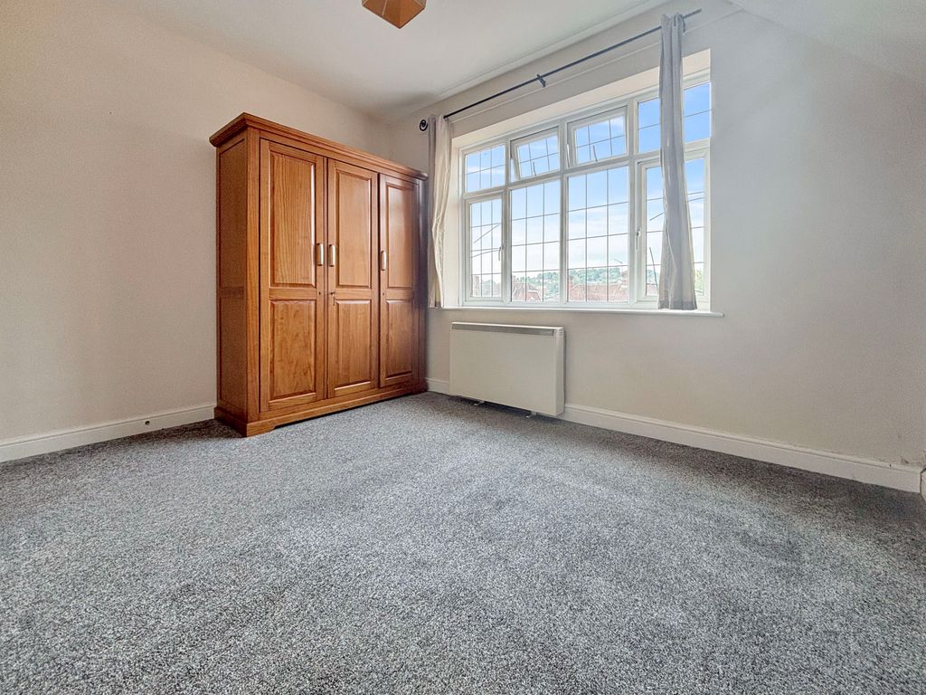 Property photo 2 of 5 Photo 8