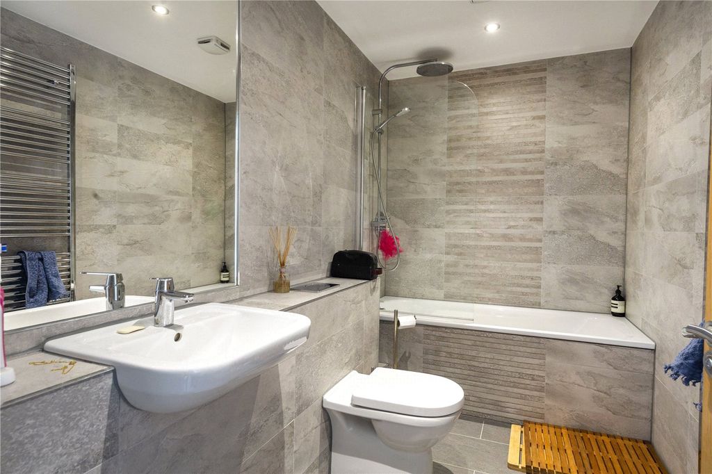 Additional image 9 of 2 bed flat for saleOakfield Road, Clifton, Bristol BS8