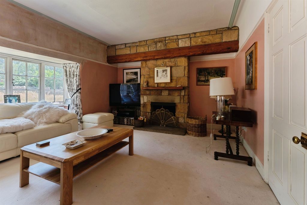 Property photo 3 of 33