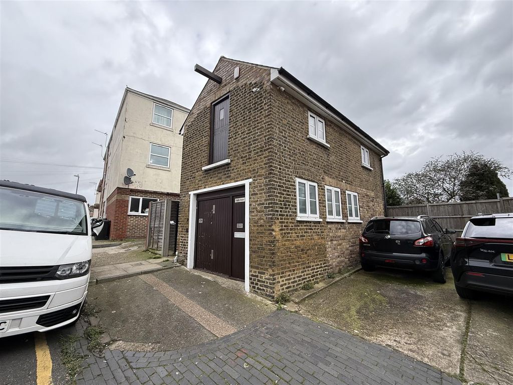 Property photo 1 of 8 Img_2012.Jpeg