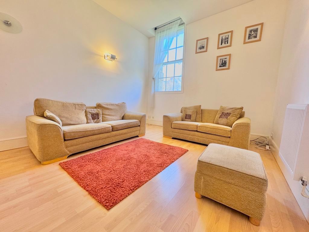 Property photo 3 of 12 Photo 11