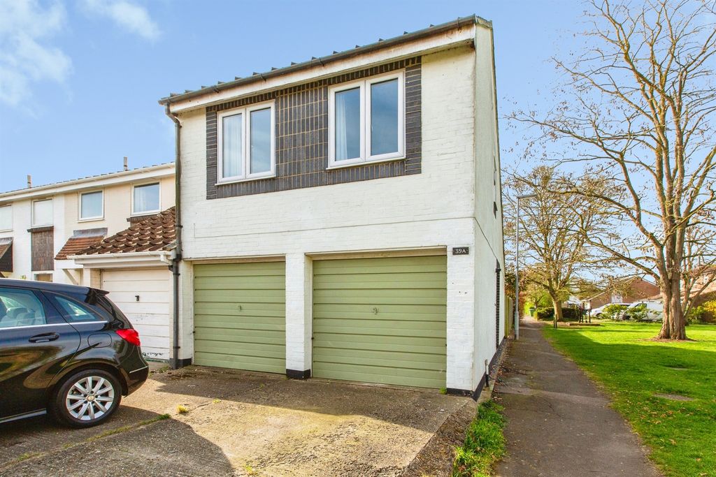 Property photo 1 of 9