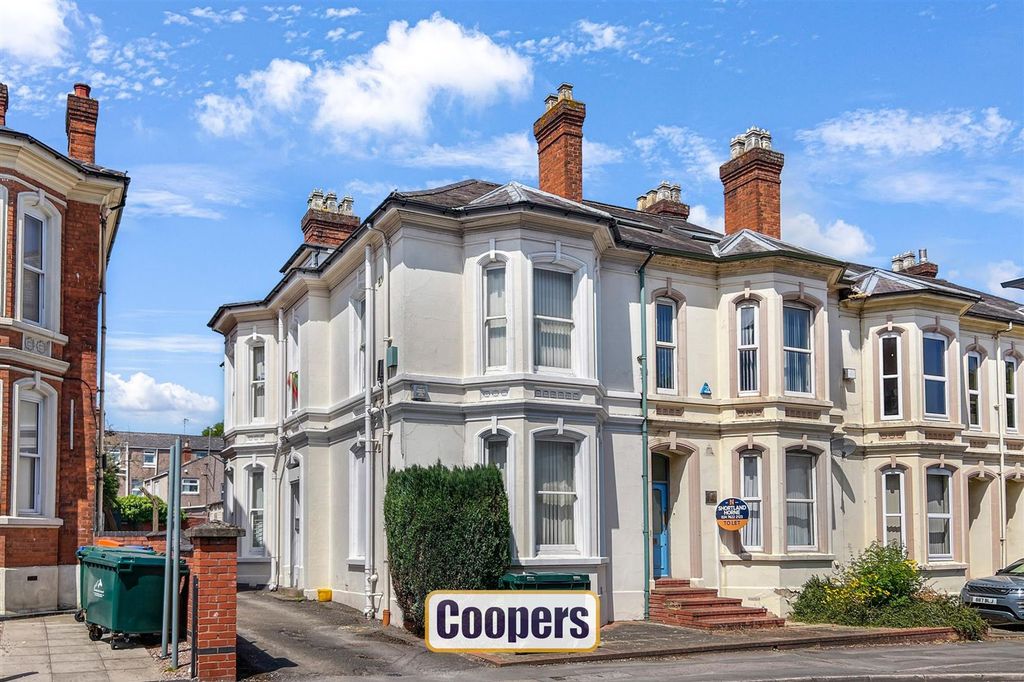 Property photo 1 of 5