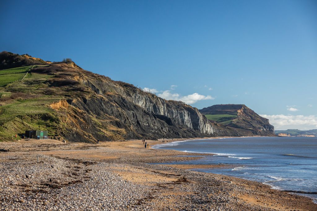 Property photo 2 of 18 Beach