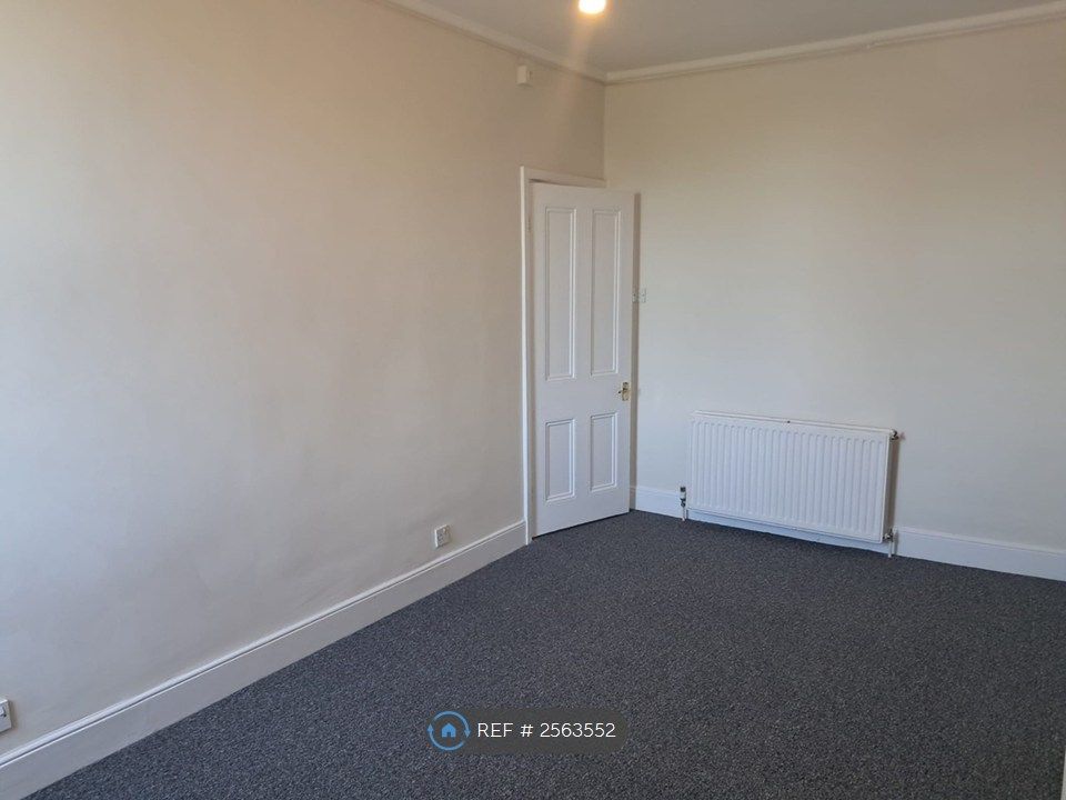 Property photo 3 of 16 Double Bedroom