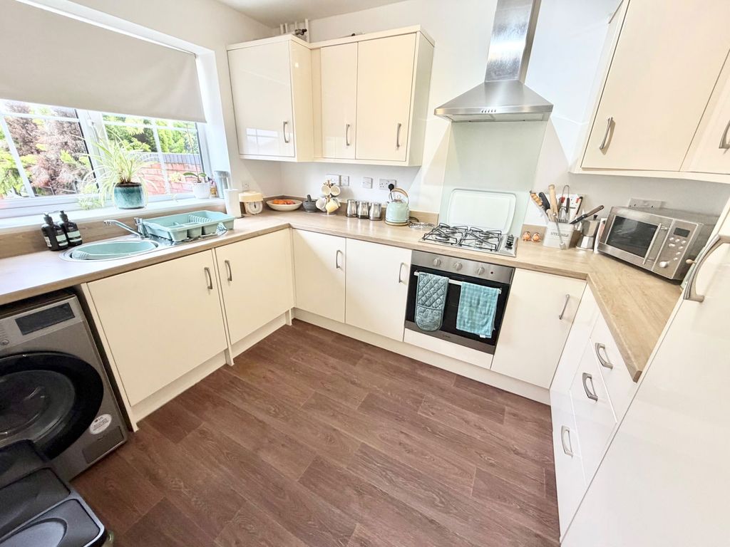 Property photo 2 of 22