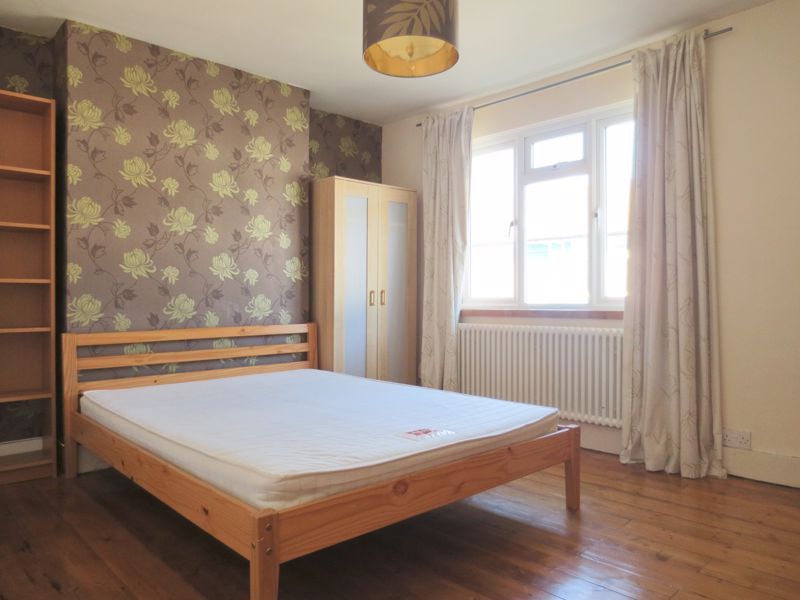 Property photo 3 of 8 Photo 8