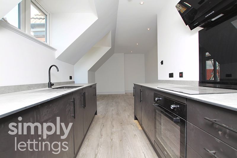 Property photo 2 of 10 Photo 3