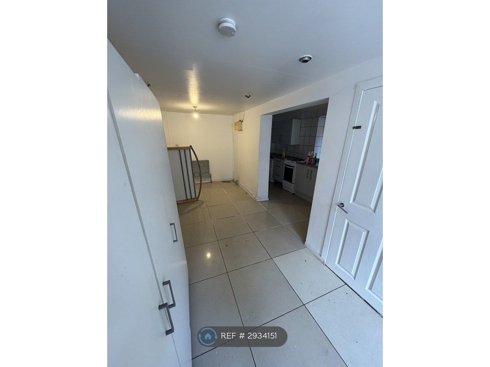 Property photo 1 of 2