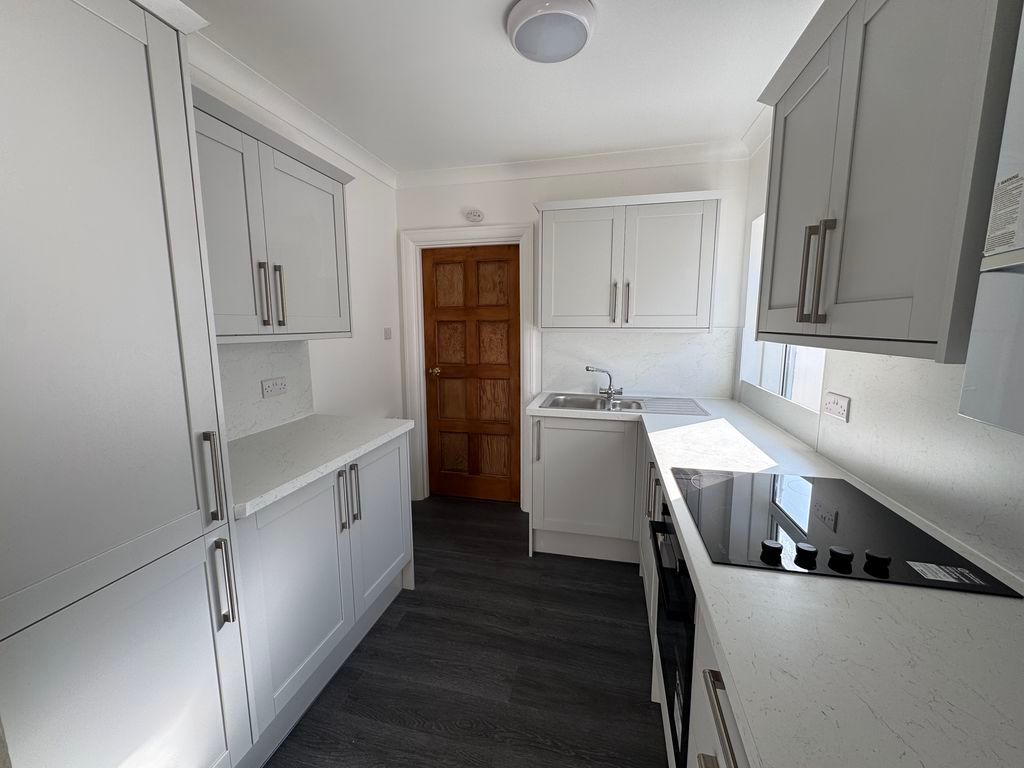 Property photo 3 of 10 Photo 3