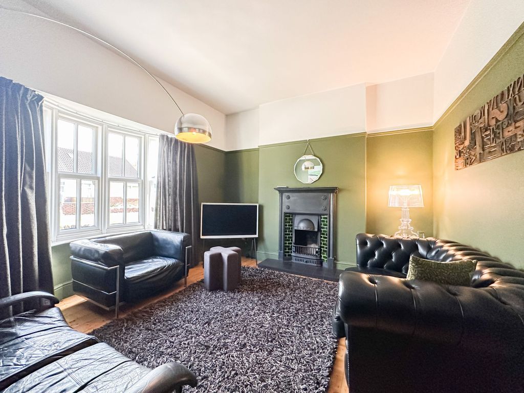 Property photo 2 of 36 Photo 18