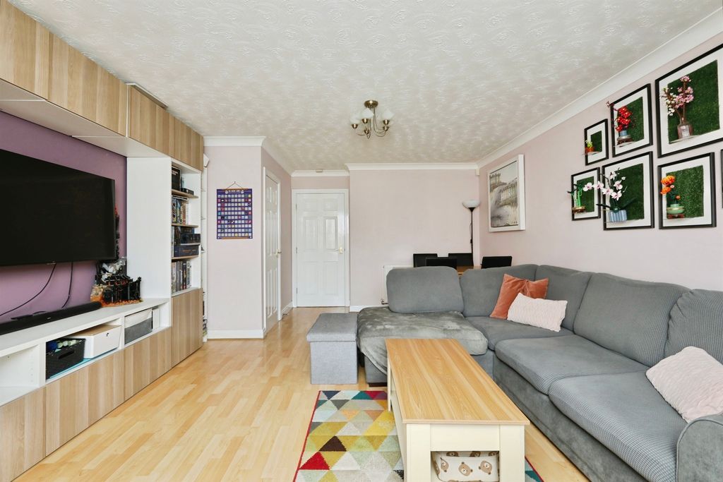 Property photo 3 of 14
