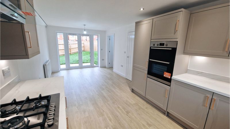 Property photo 3 of 18 Photo 3