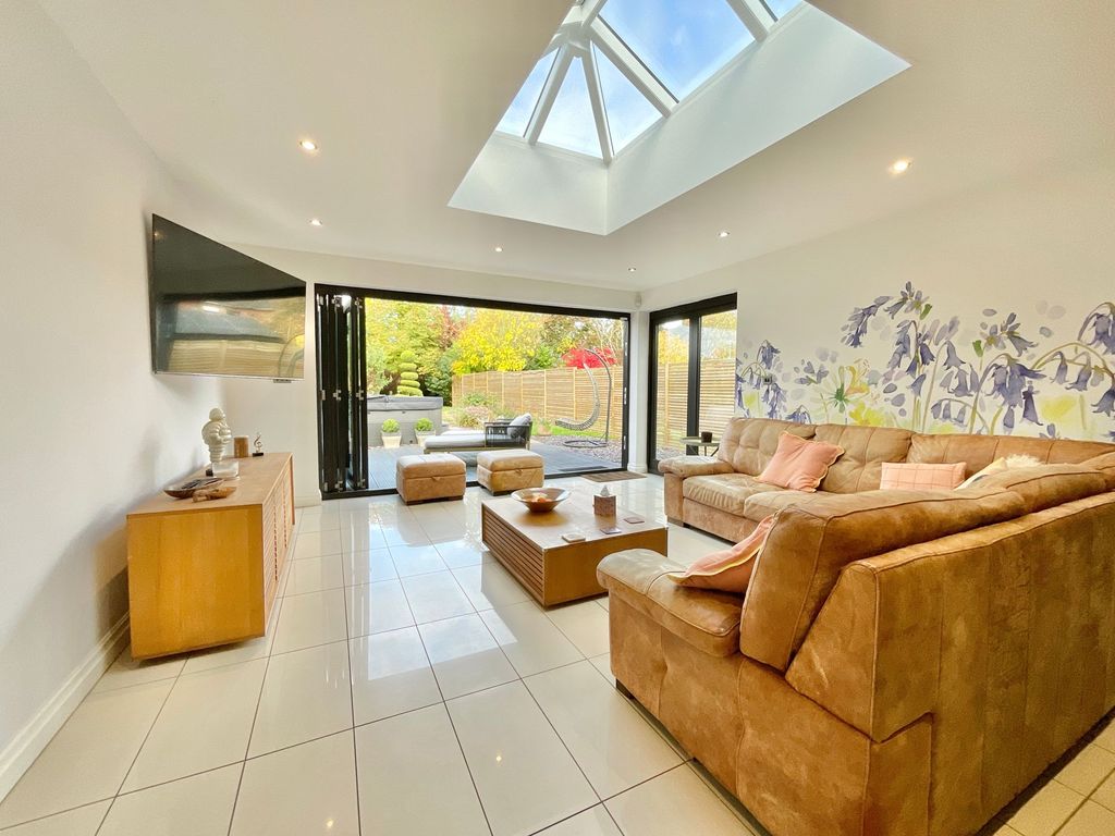 Property photo 3 of 40