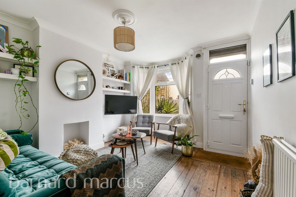 Property photo 2 of 9