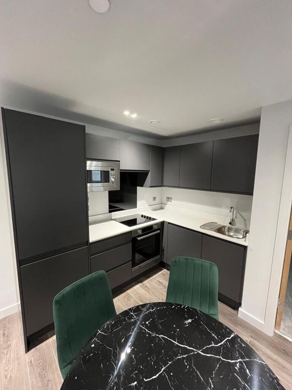 Property photo 1 of 4 2 Bed Flat To Rent Venner Road, London Se26