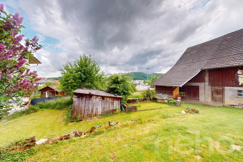 Property photo 2 of 13