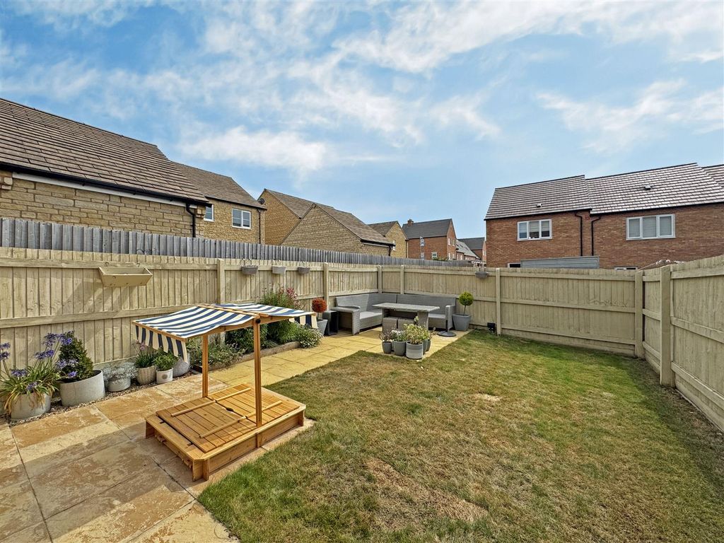 Property photo 2 of 16 Garden