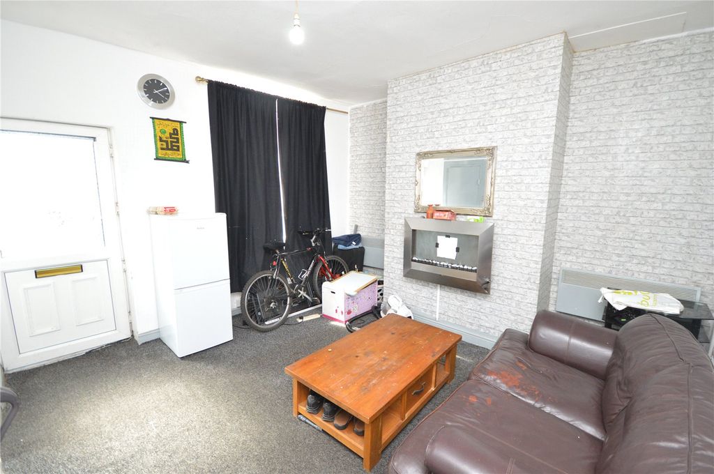 Property photo 2 of 8 Picture No. 05