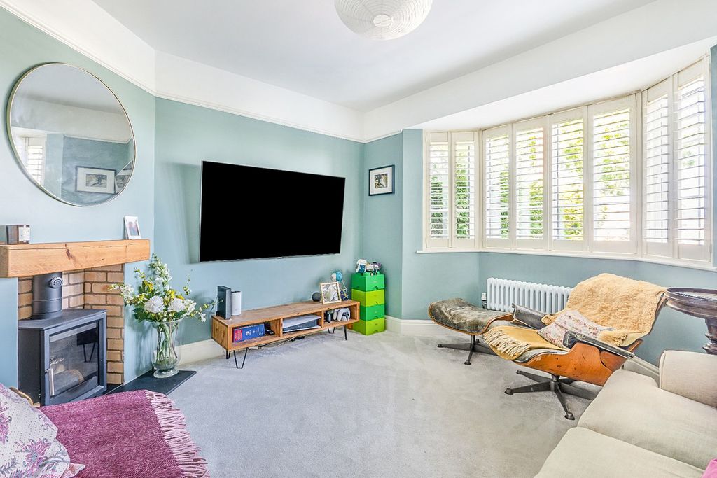 Property photo 2 of 11
