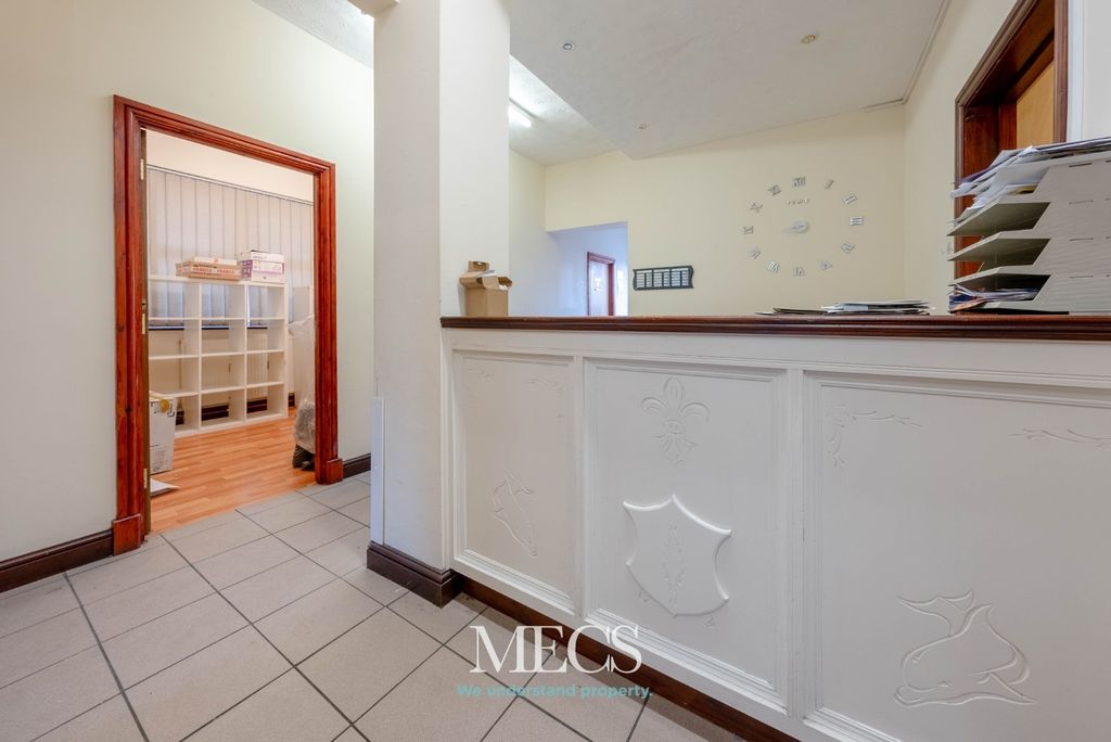 Property photo 2 of 12 5032063