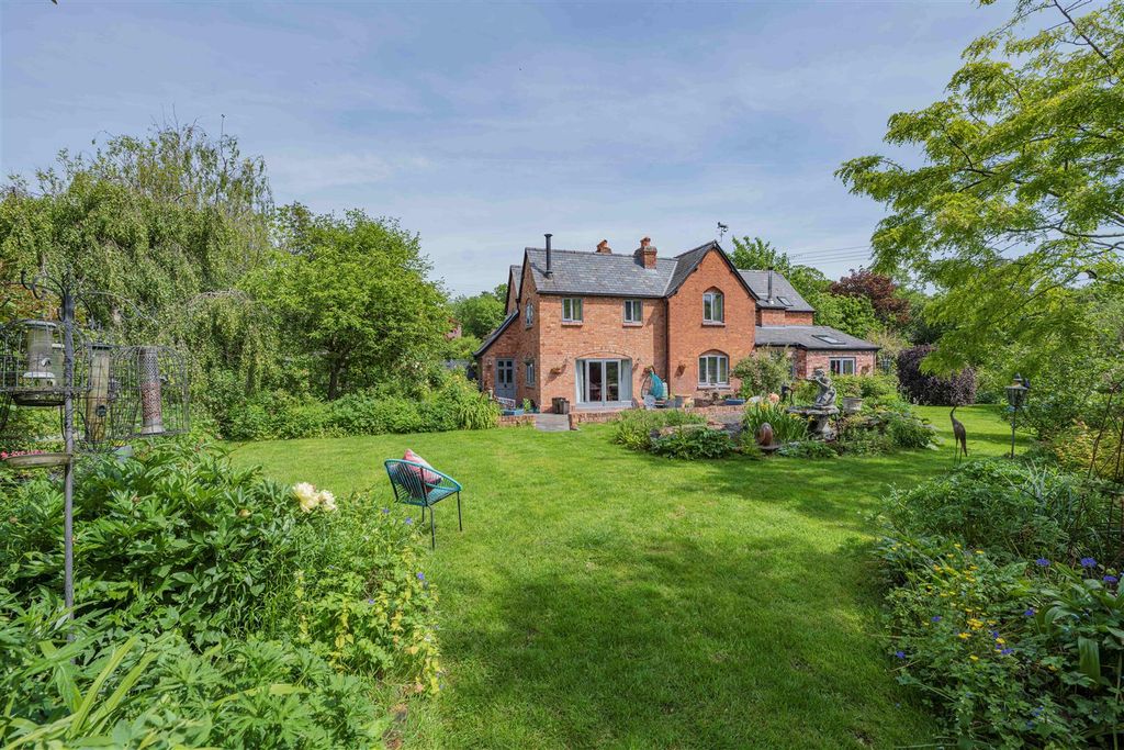 Property photo 1 of 38
