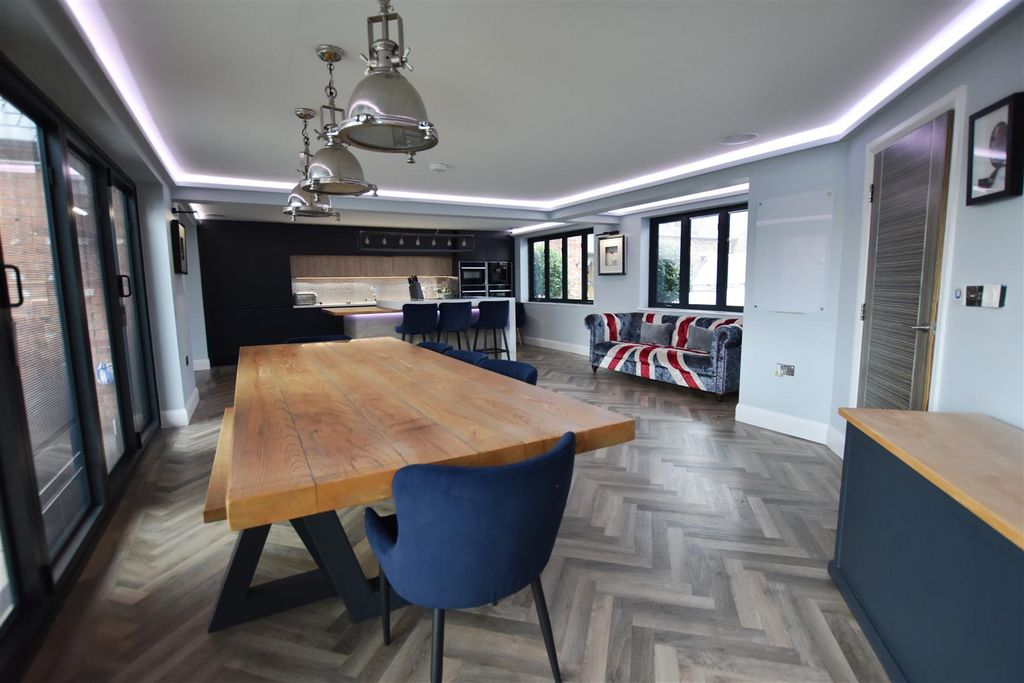 Property photo 2 of 31 Dsc_0037-P.Jpg