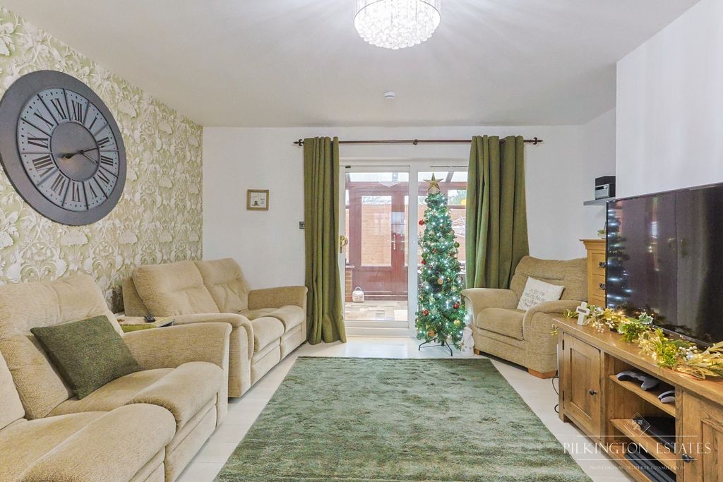 Property photo 2 of 23 4737683