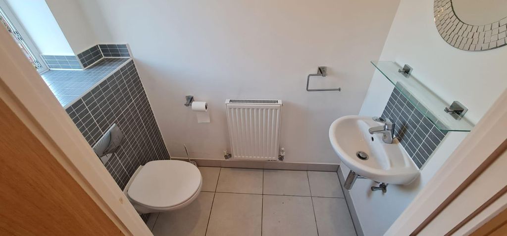 Property photo 3 of 13 0285F270-69Aa-40c5-9535-E558E98d6079.Jpg