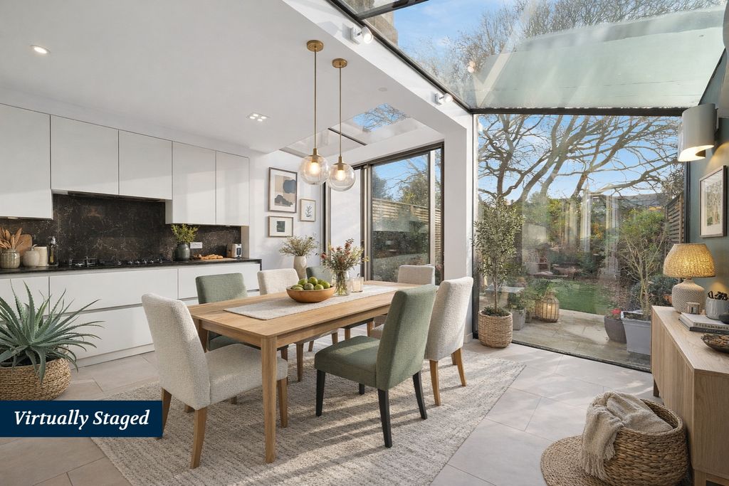 Property photo 2 of 22 Picture No. 25