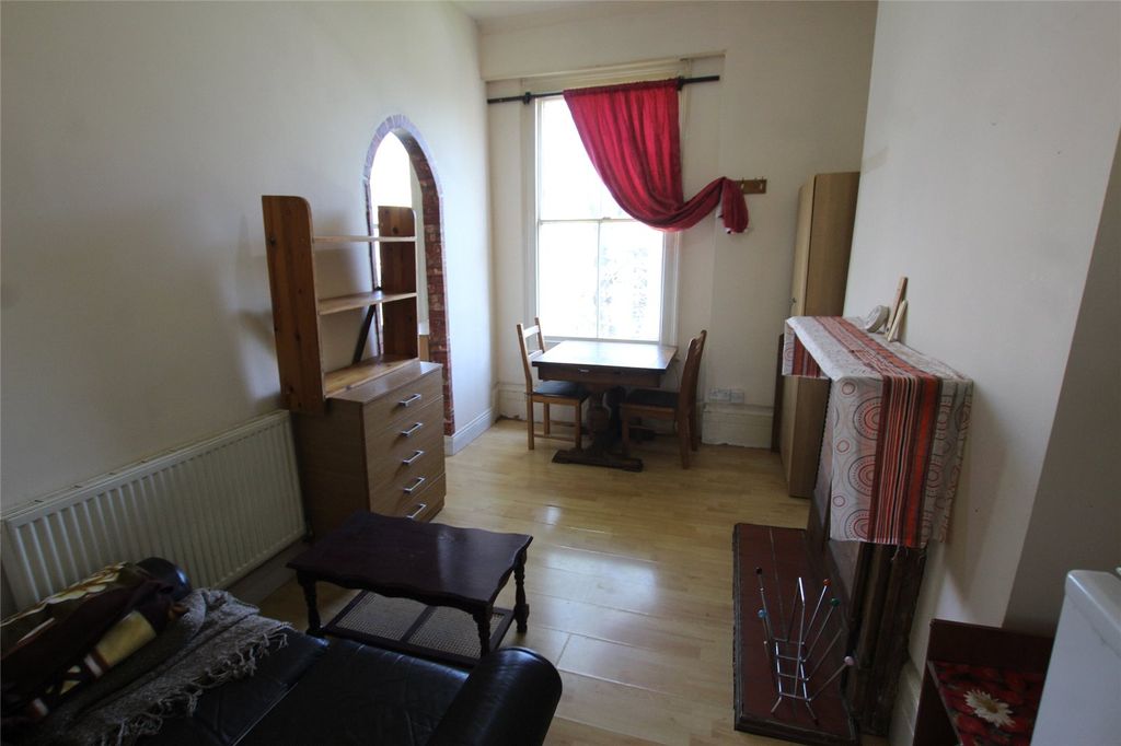 Property photo 2 of 8 Picture No. 07